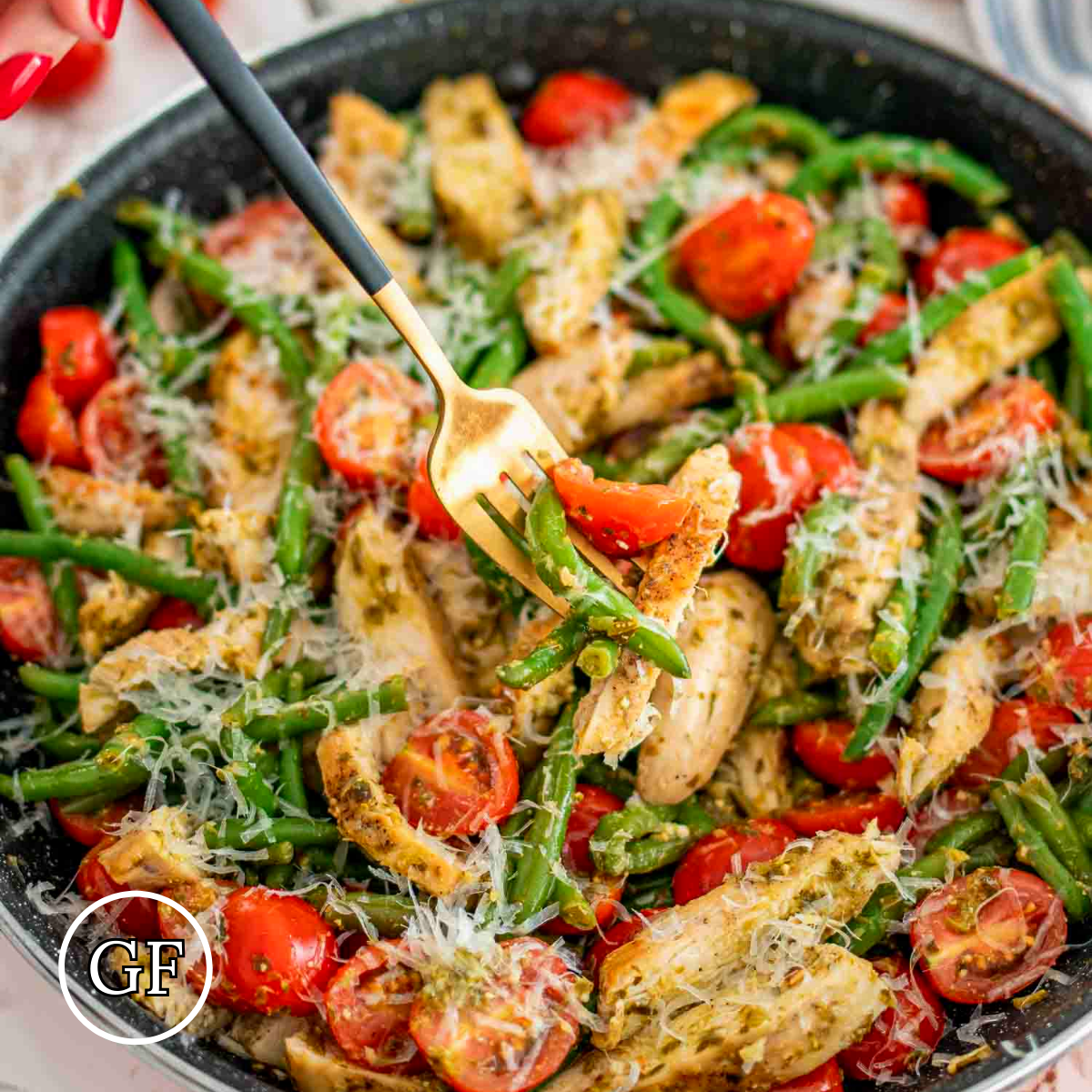Grilled Chicken Pesto & Veggies meal prep - Mother of Macros